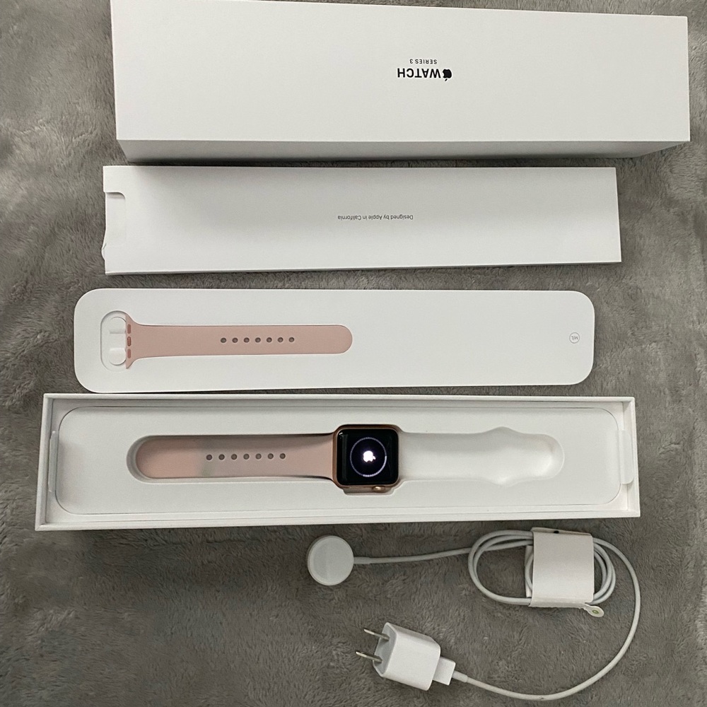 COPY - Apple Watch Series 3 Rose Gold (38mm)